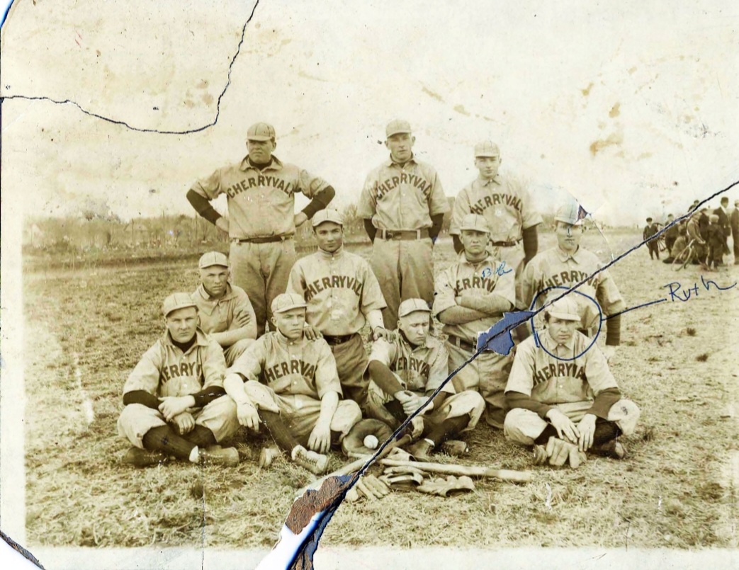 The original Cherryvale baseball team photograph